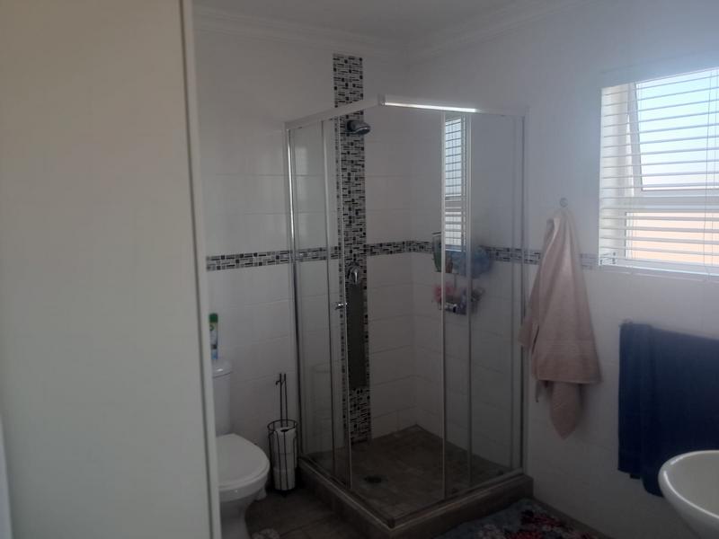4 Bedroom Property for Sale in Avondale Western Cape